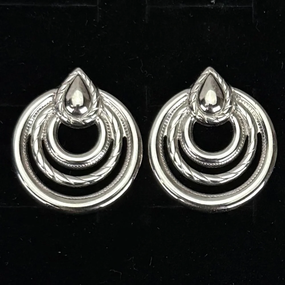 Vintage Weighted Silvertone Round Pierced Earrings